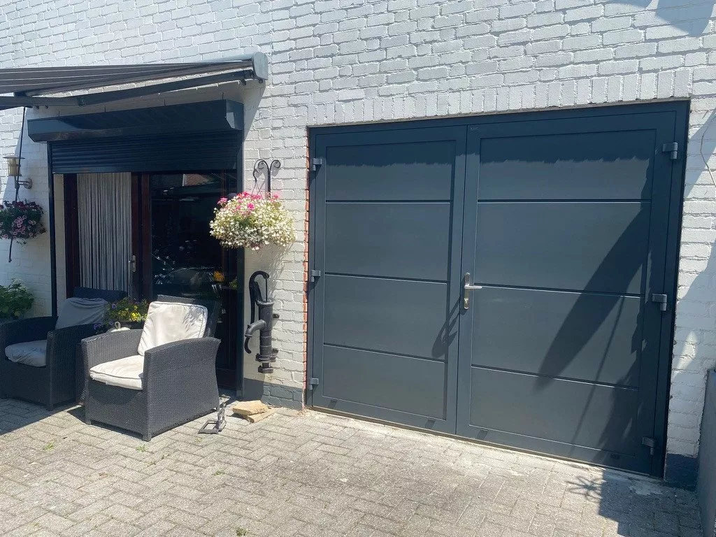 Flügeltore in Anthrazitgrau in Sittard-Geleen und Limburg