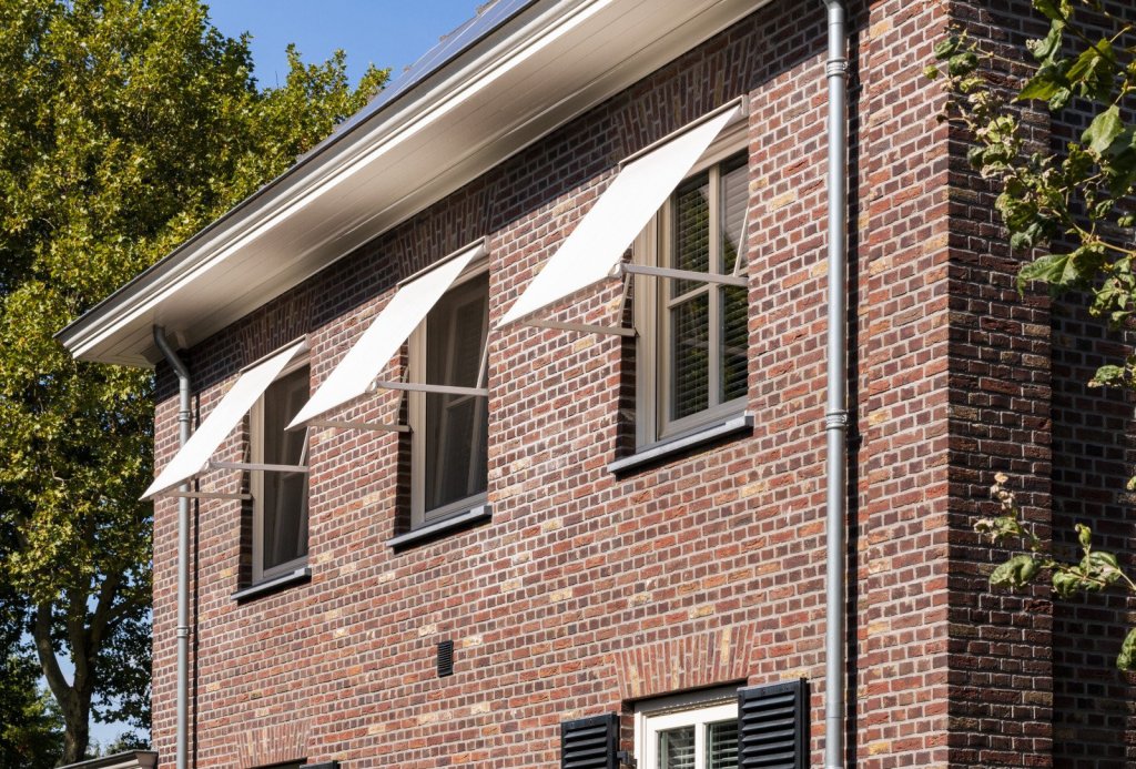 Elegante Verano uitvalschermen, bieden schaduw en comfort tevens verfraaien deze uw woning.