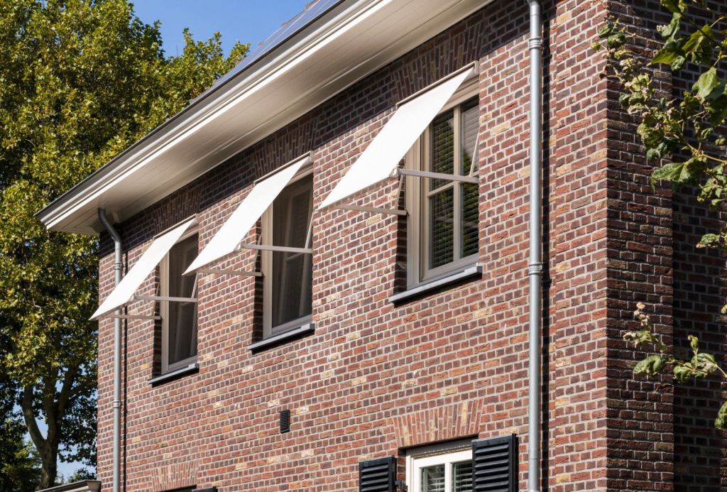 Elegante Verano uitvalschermen, bieden schaduw en comfort tevens verfraaien deze uw woning.