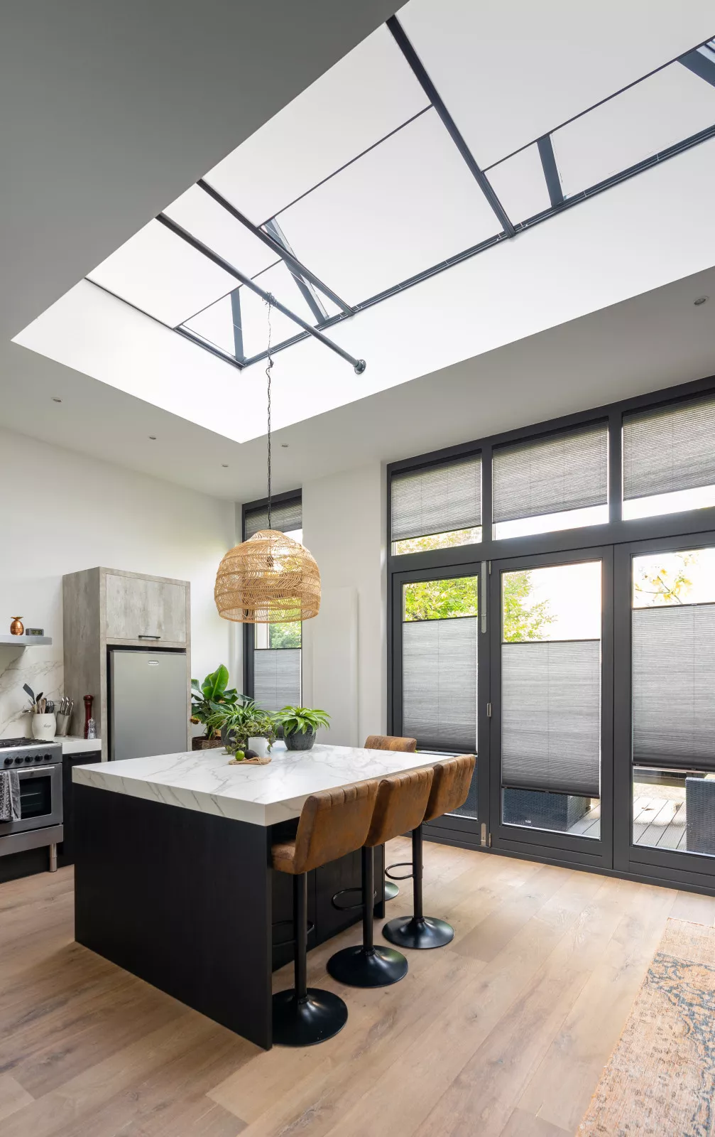Modern pleated blinds in a bright kitchen in Sittard-Geleen, Limburg