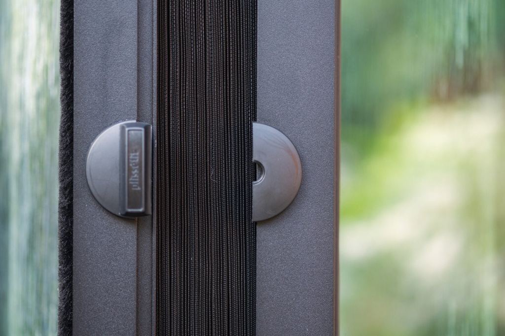 Unilux fixed insect screen in Sittard-Geleen or elsewhere in Limburg.