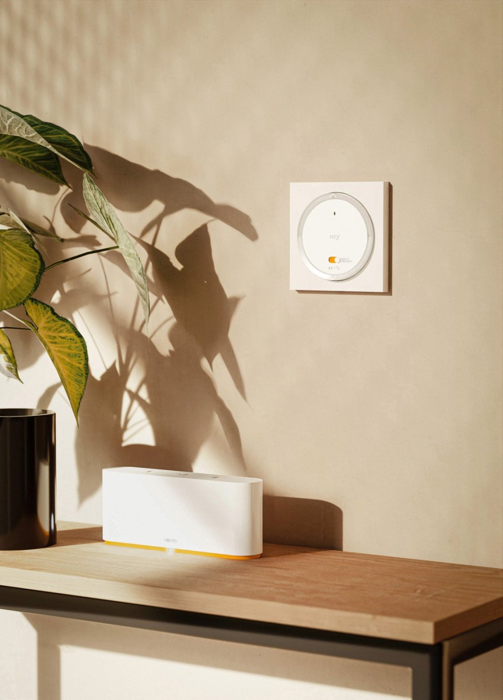 Somfy TaHoma Switch smart home bediening voor screens en zonwering.