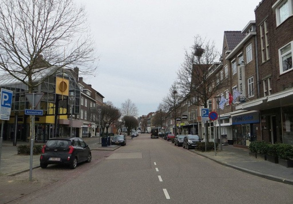 Annastraat Geleen op een rustige dag.