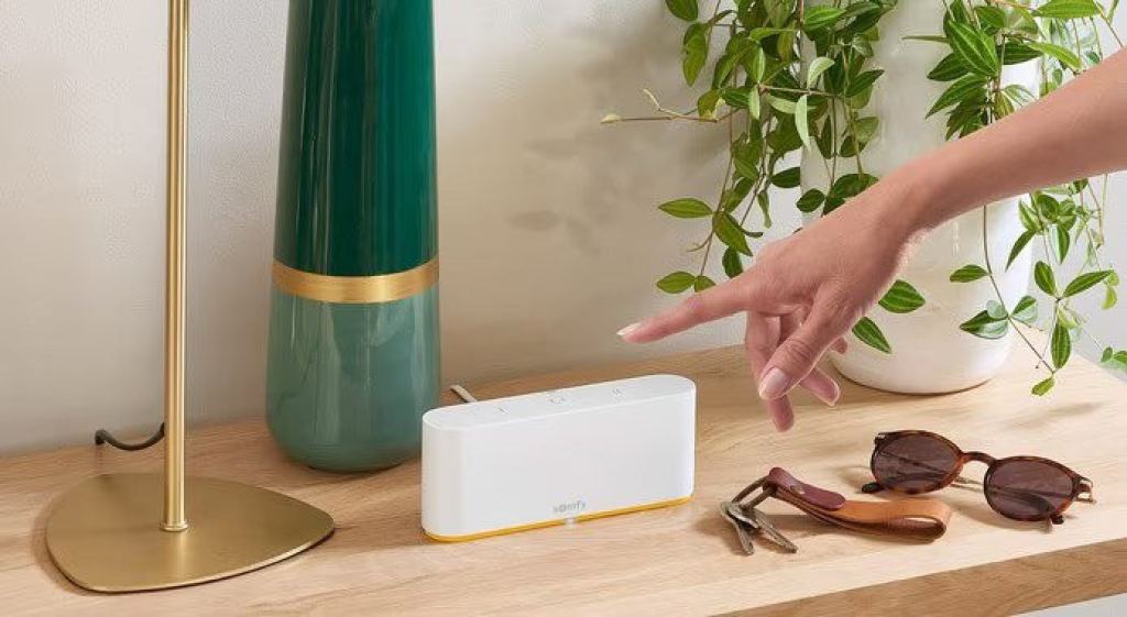 Tomoha Smart Control: Bedien uw garagedeur overal ter wereld via uw smartphone en integreer deze met andere Somfy smart home producten.